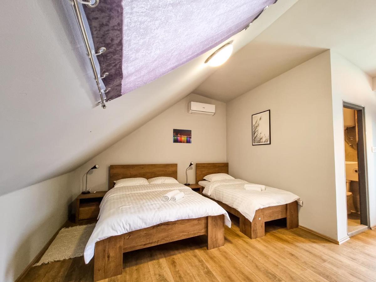Xxl Rooms Osijek Luaran gambar