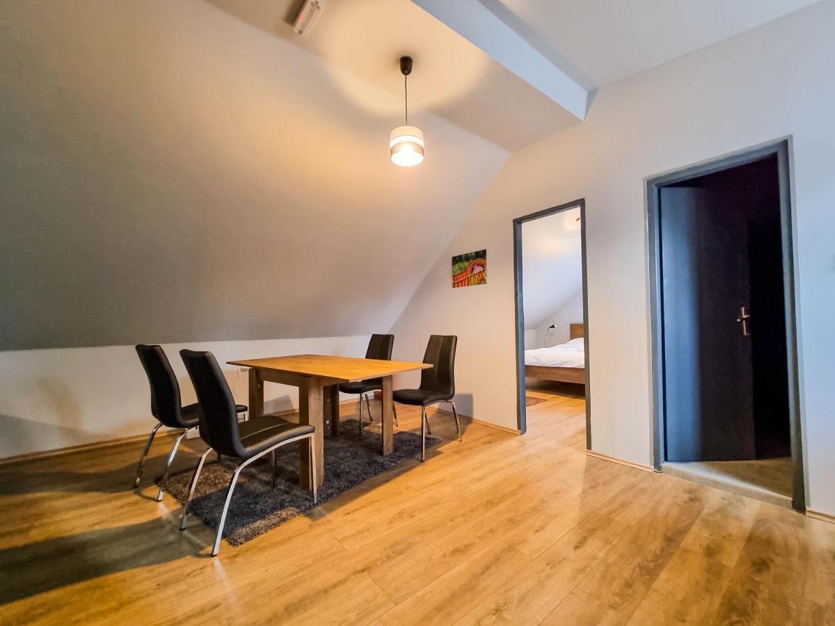 Xxl Rooms Osijek Luaran gambar