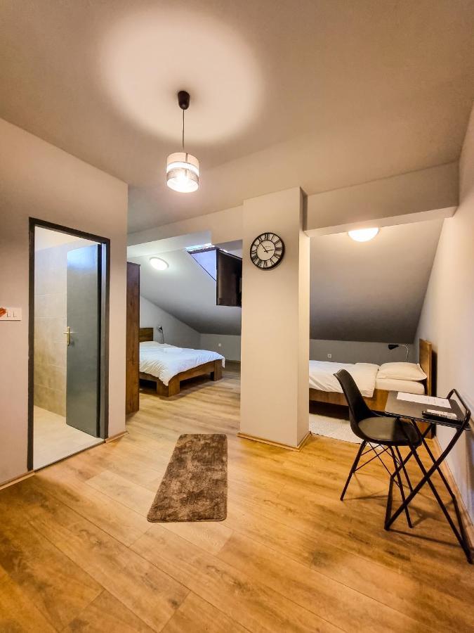 Xxl Rooms Osijek Luaran gambar