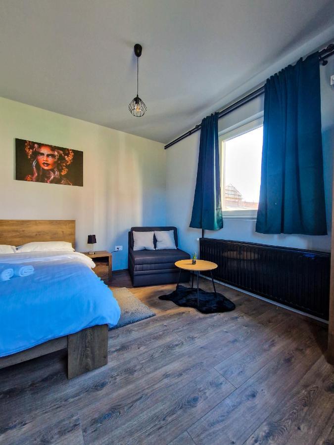 Xxl Rooms Osijek Luaran gambar
