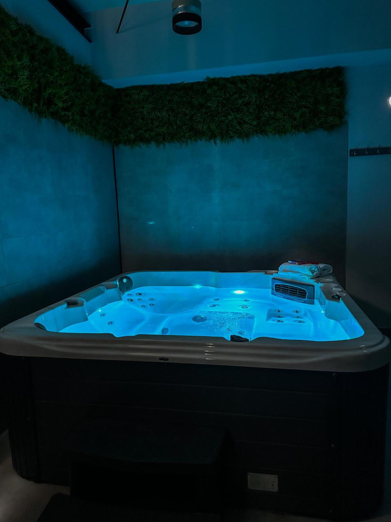 Xxl Rooms Osijek Luaran gambar