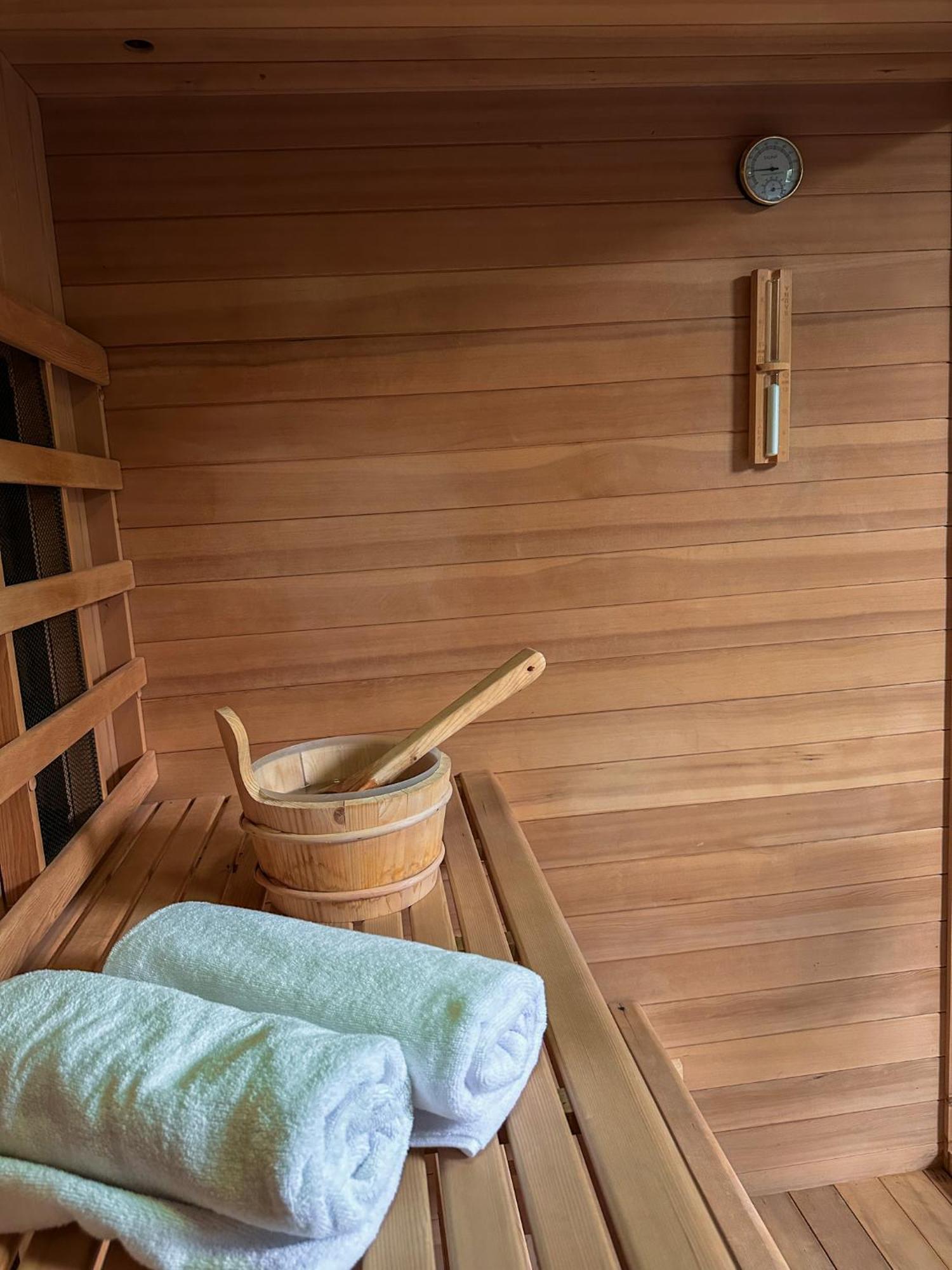 Xxl Rooms Osijek Luaran gambar